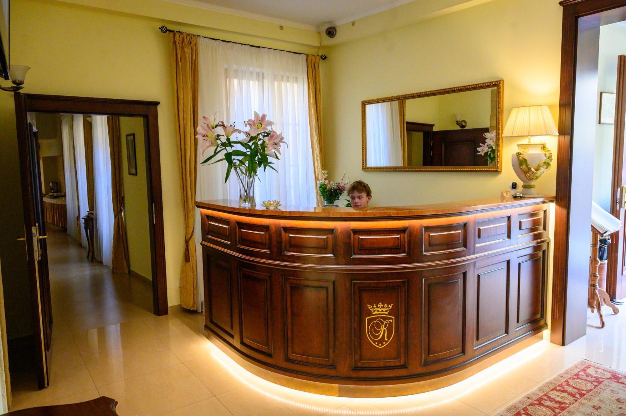 Hotel U Krale ยีชิน ภายนอก รูปภาพ