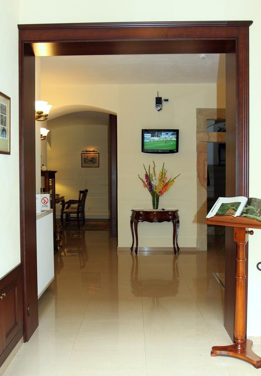 Hotel U Krale ยีชิน ภายนอก รูปภาพ